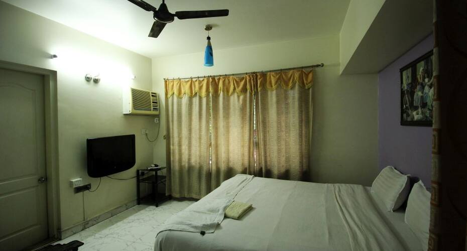 Shree Balaji  Service Apartments  Magar Patta - 1, Pune 4